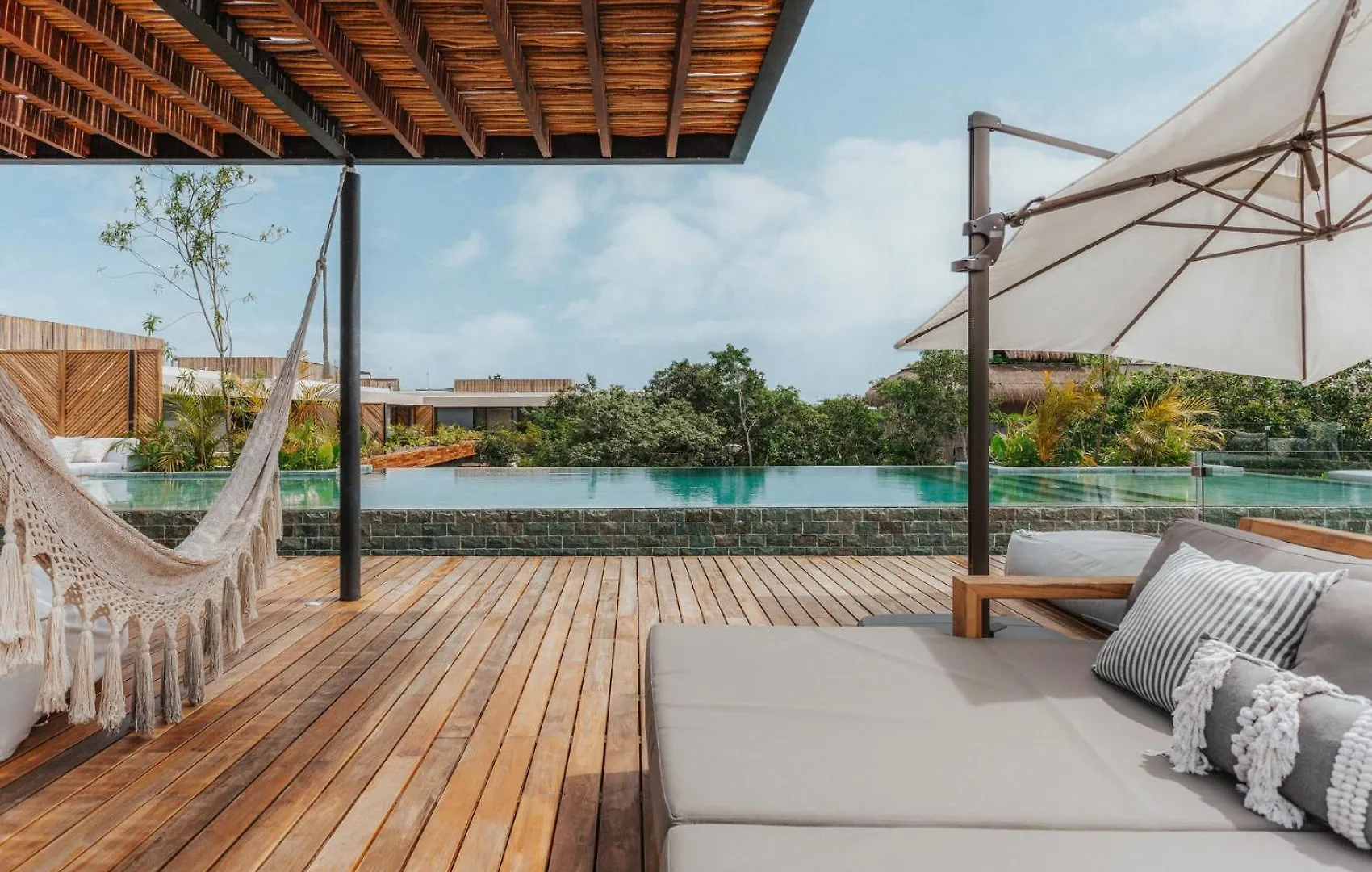 Divine 3Br Ph Private Jacuzzi, Pools, Spa, Yoga Tulum Apartment
